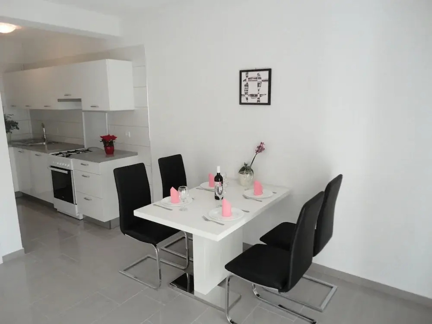 Adorable Apartment With Terrace & Beautiful Sea View Near the Sea Bay