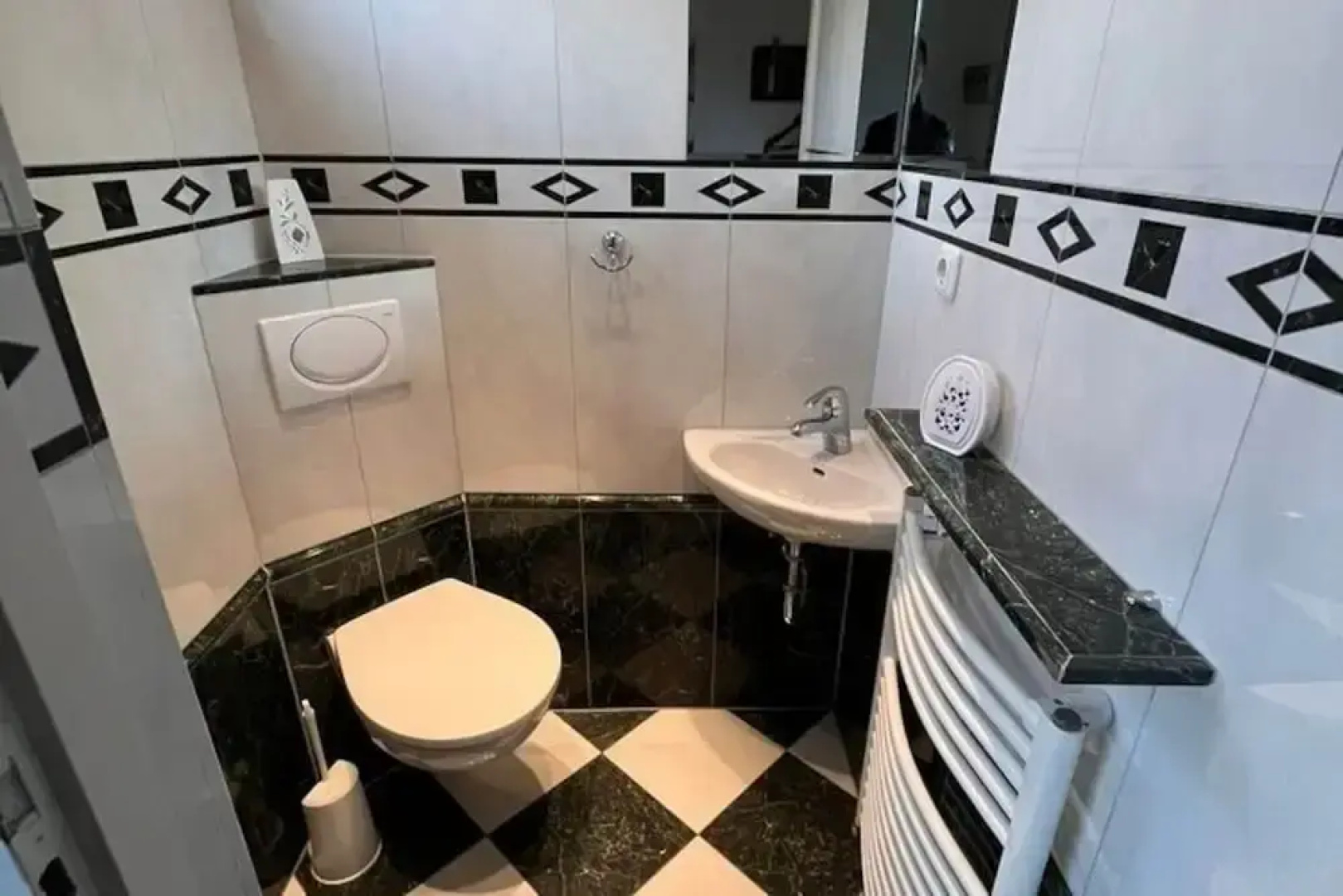 Bungalow in Makkum Near Lake Beach