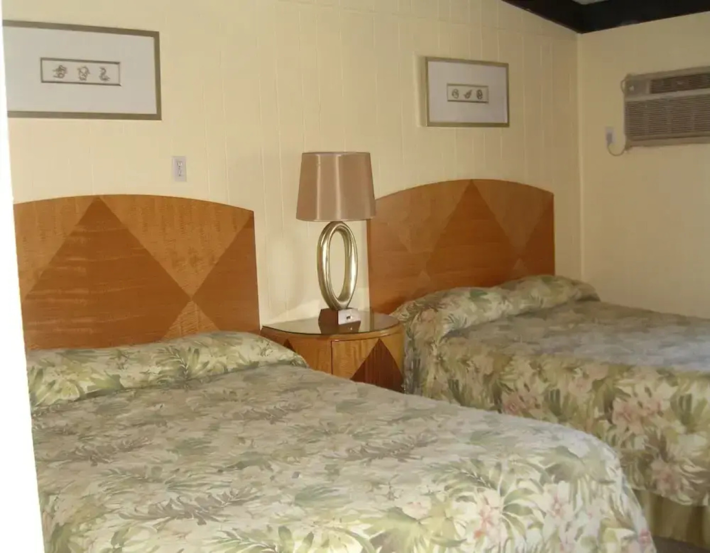 The Amethyst Beach Motel