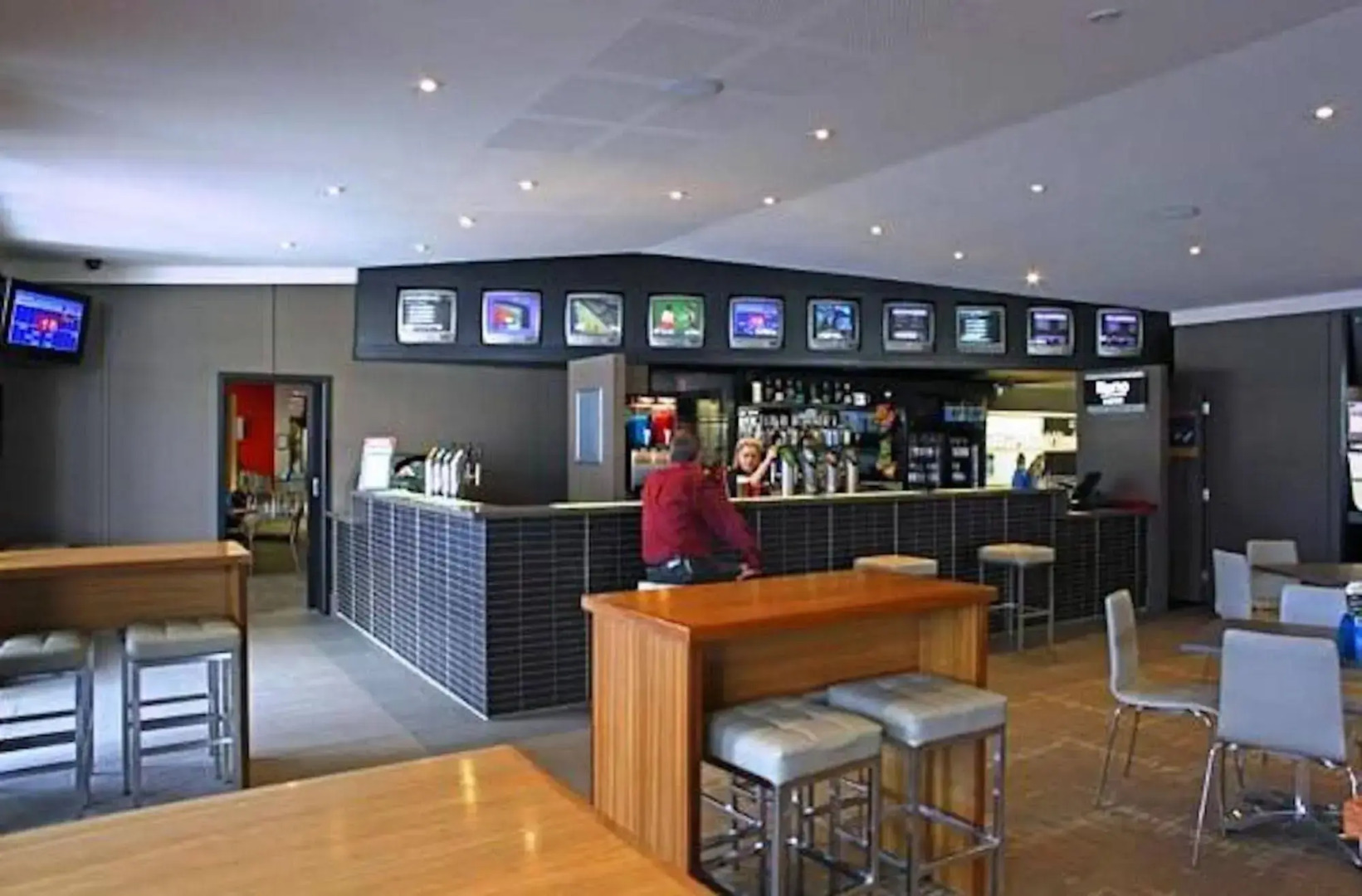 Claremont Hotel Motel