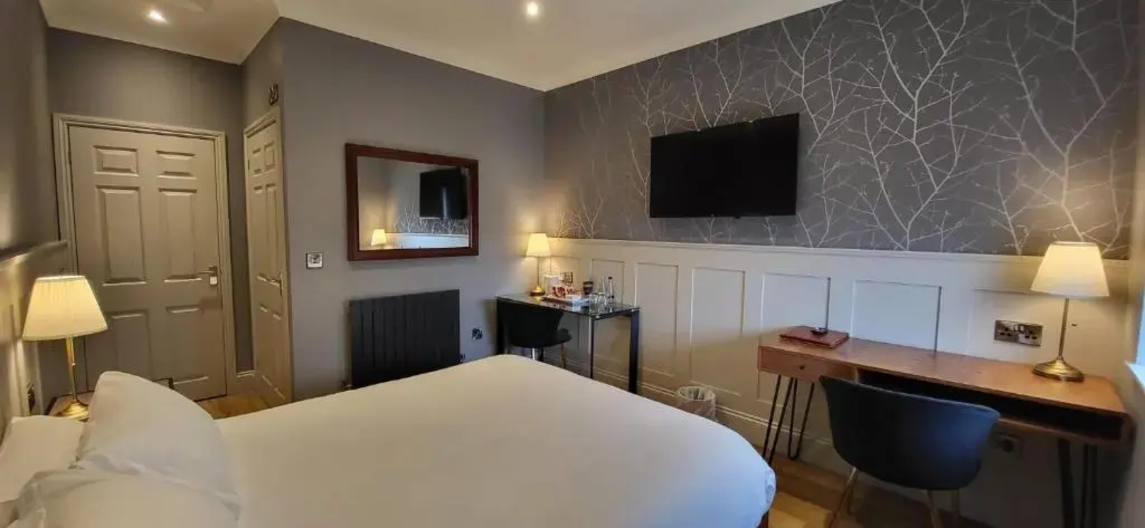 White Horse Inn & Restaurant