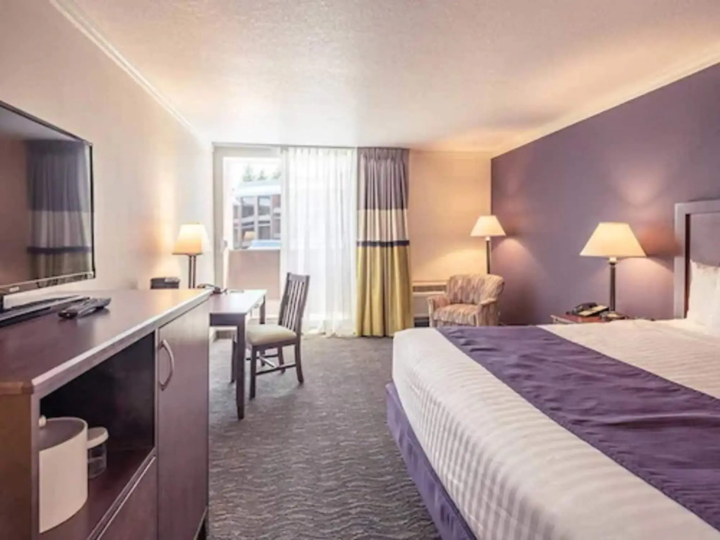 University Place Hotel & Conference Center