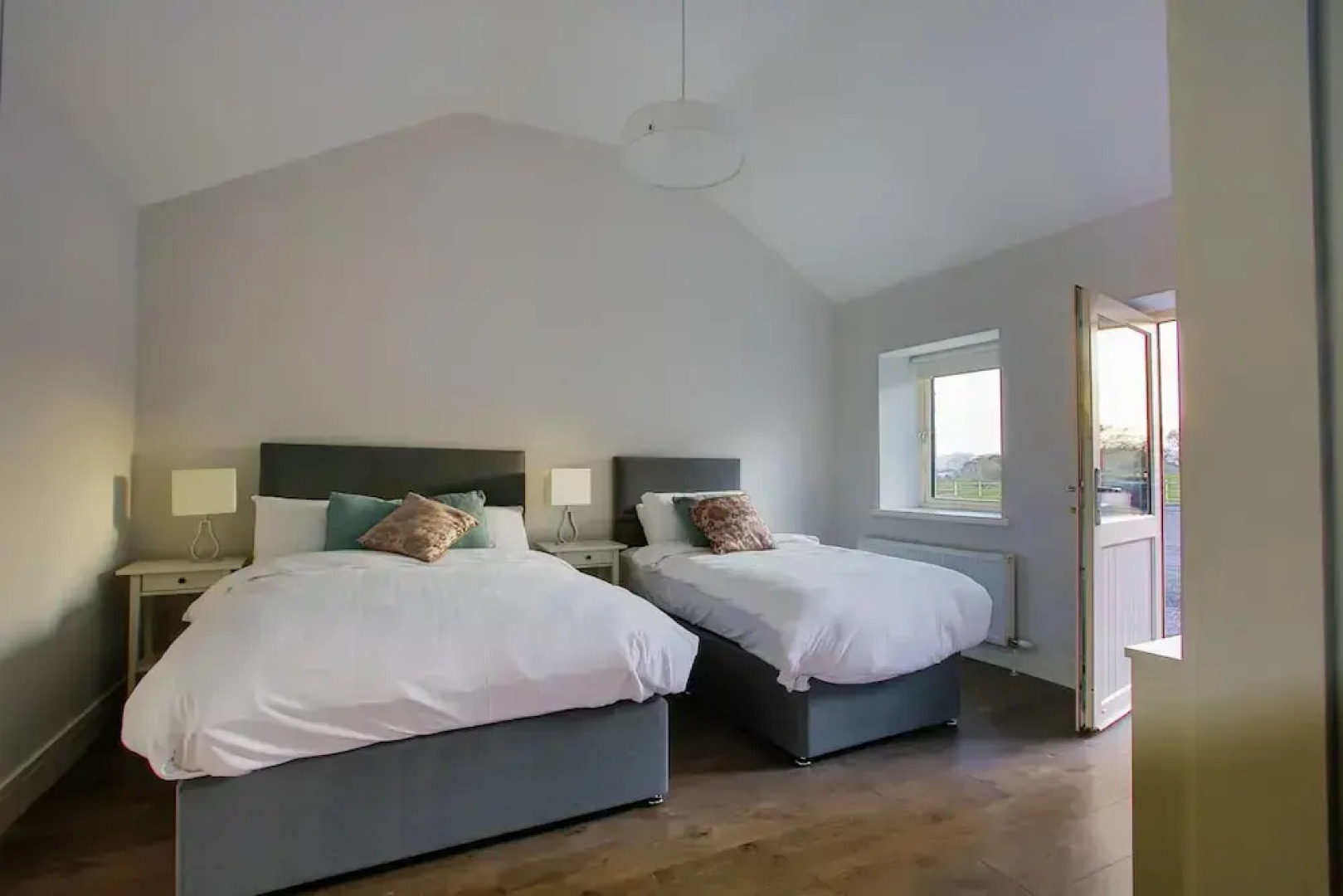 The Red Cottage & Stables