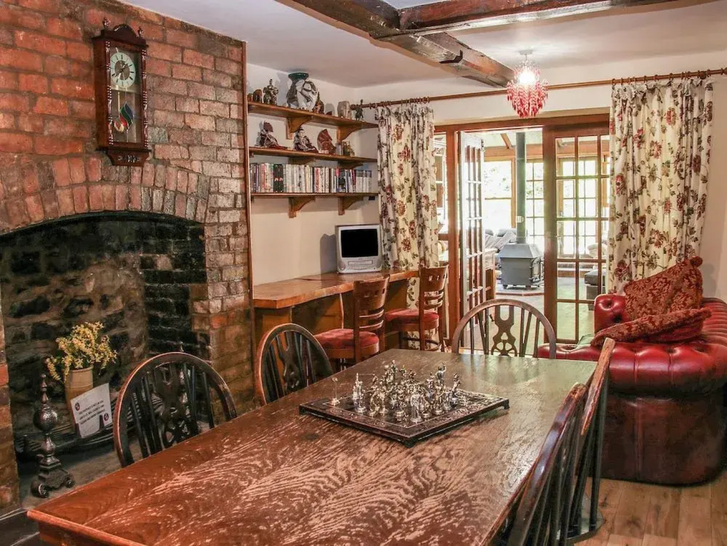 Brookside Manor House