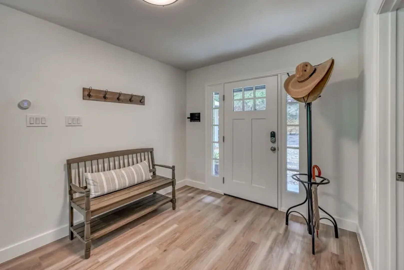 New! Luxury Riverfront Villa W/firepit & Gameroom!