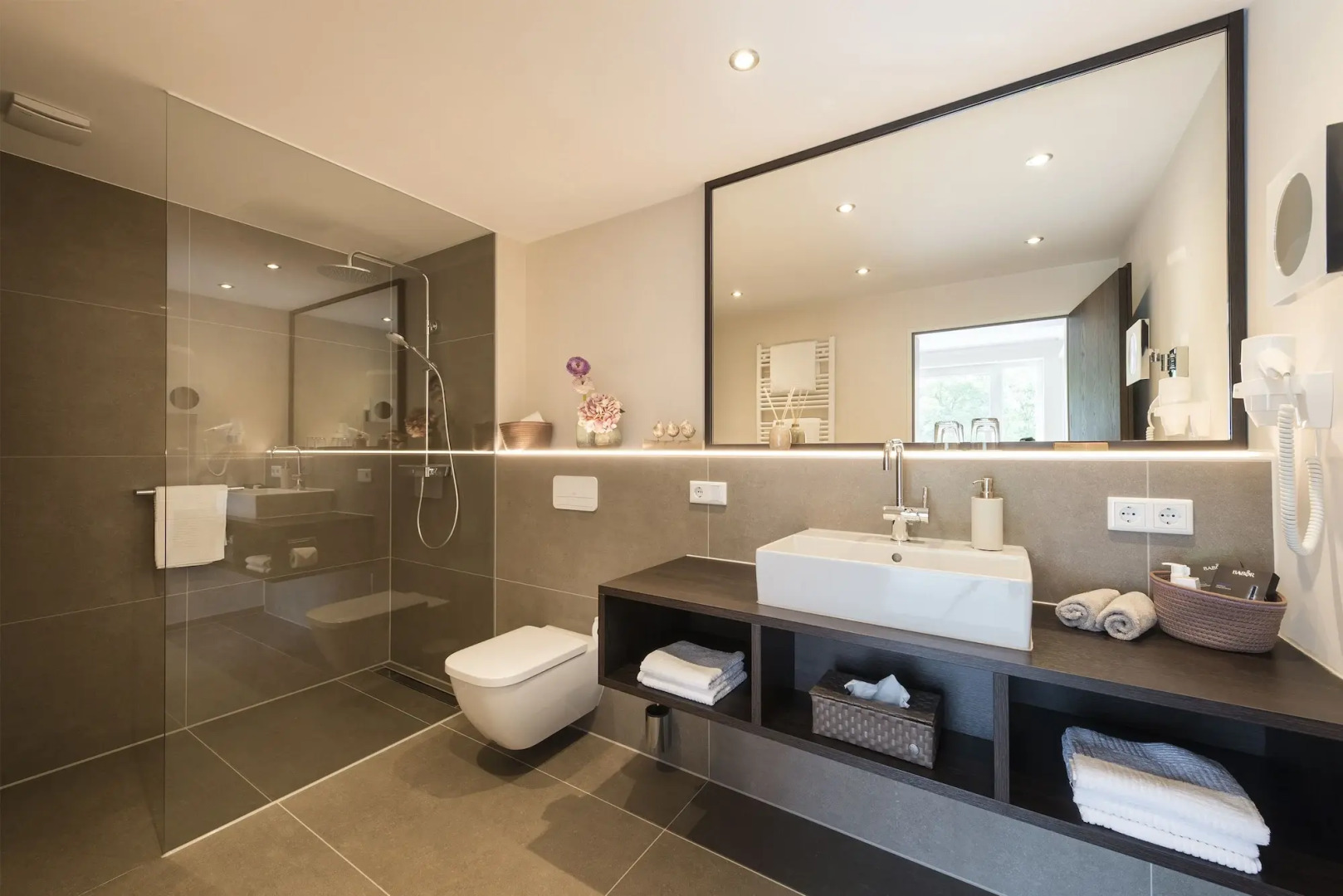 Отель Munte-Wellnesshotel am Stadtwald