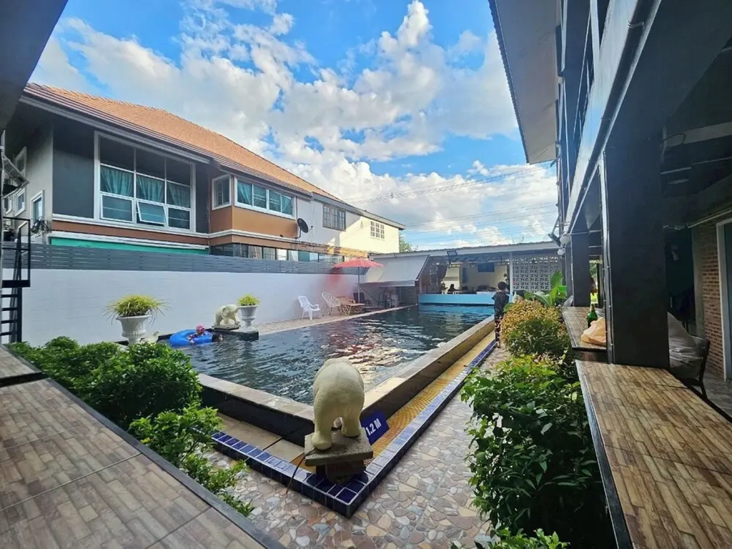 Ora House