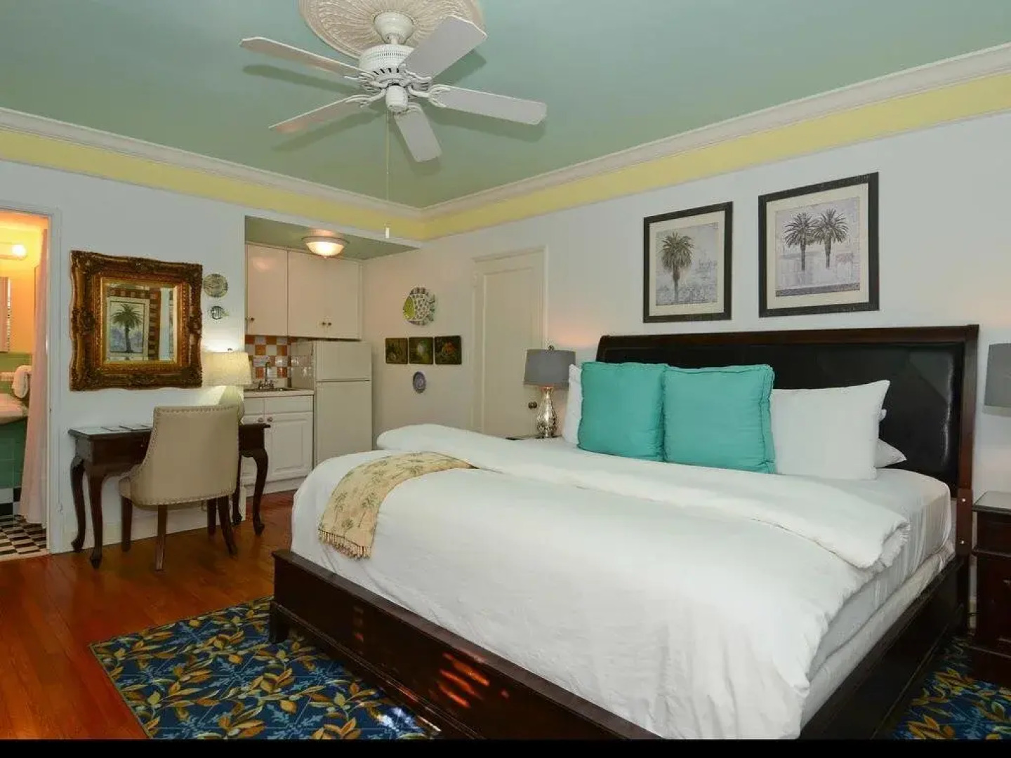 Pineapple Point Guest House