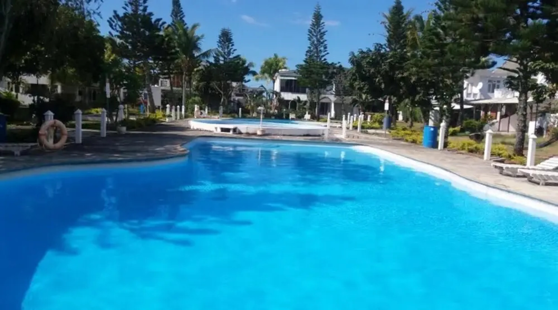 House With in Pereybere With Pool Access and Enclosed Gard