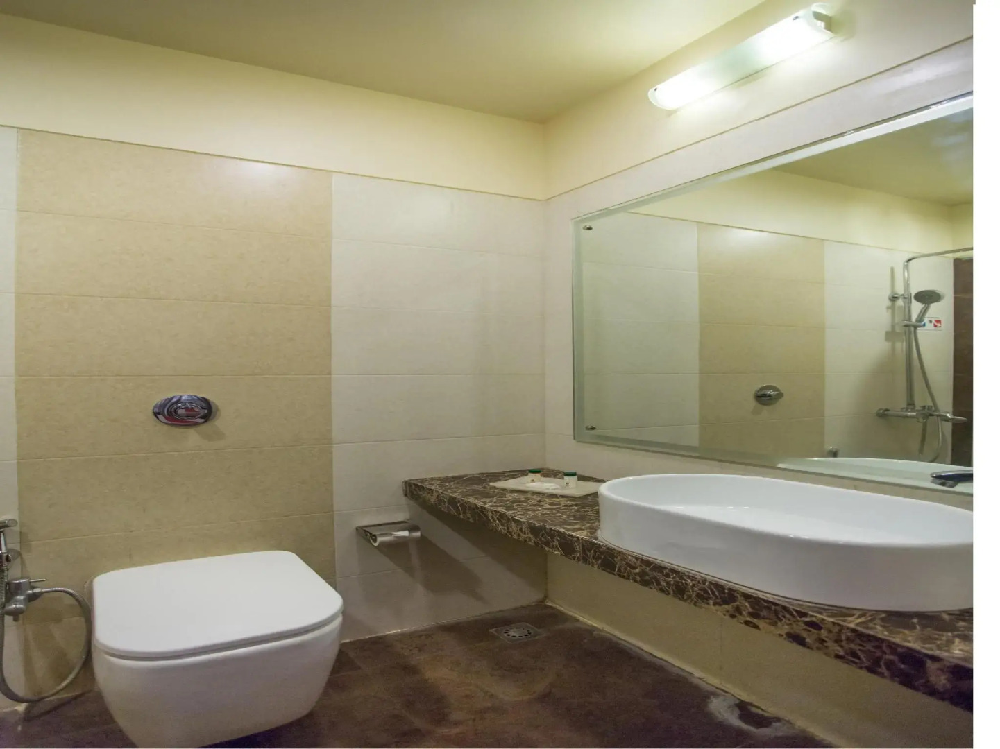 OYO 2377 Hotel Residency