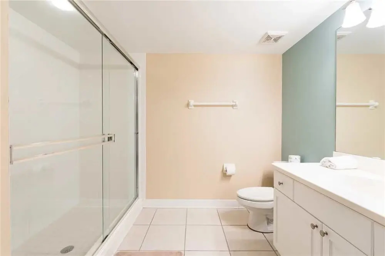 Towers Grande 402 - Two Bedroom Condo