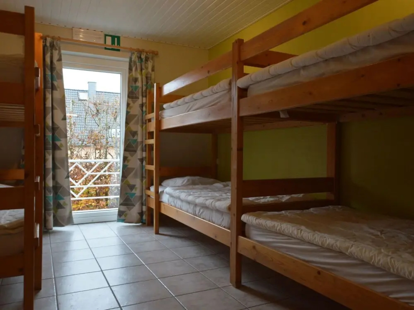 Modern Holiday Home in Robertville with Garden