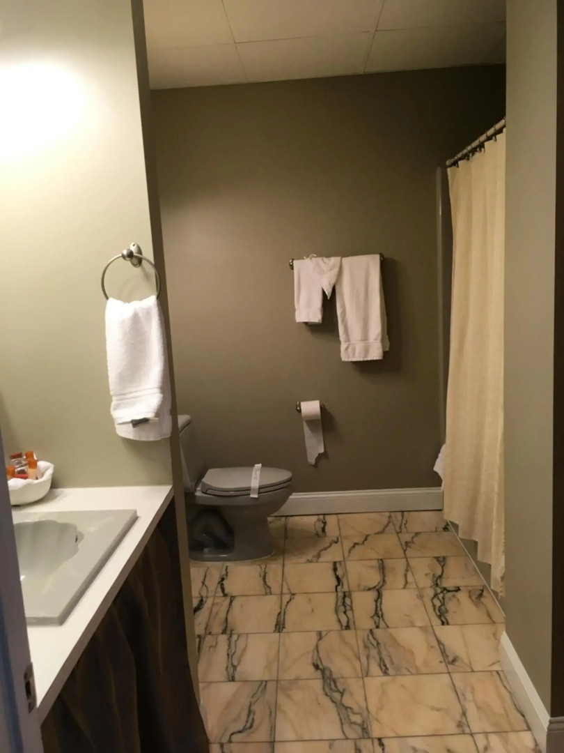 Colts Neck Inn Hotel