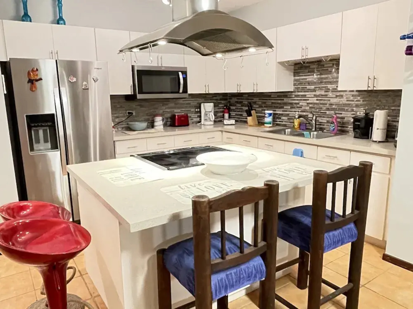 Beach condo with Pool and Ocean View