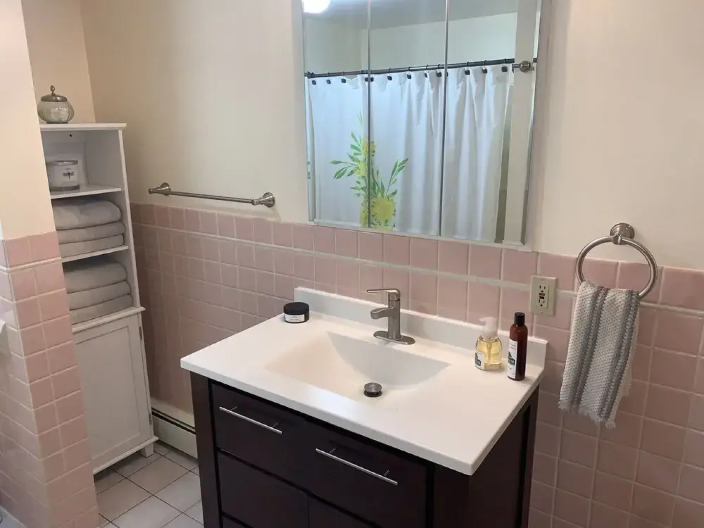 Hobbit House On A Gentleman's Farm 3 Bedroom Farmhouse by Redawning