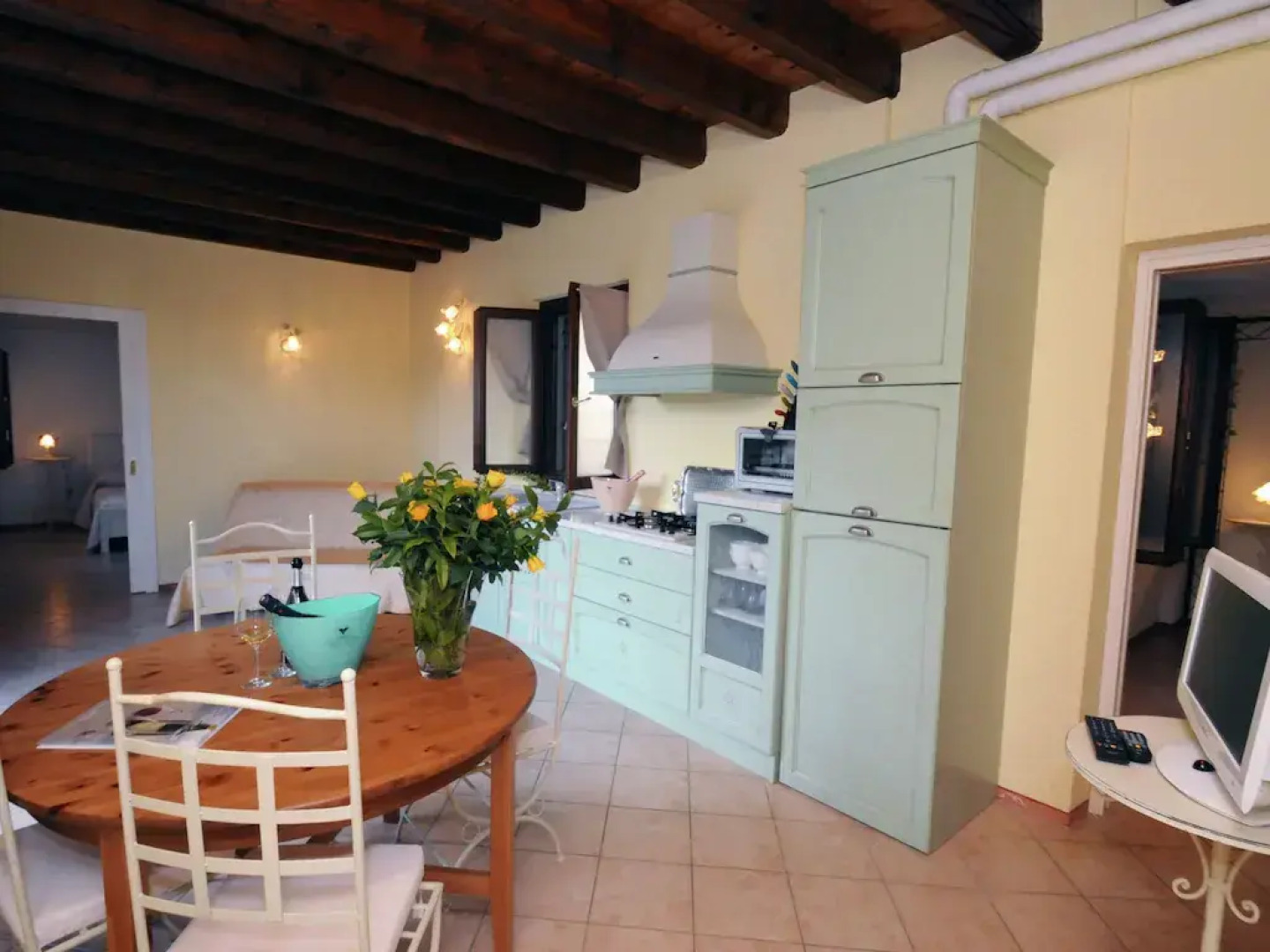 Apartment in Franciacorta with private terrace and shared pool