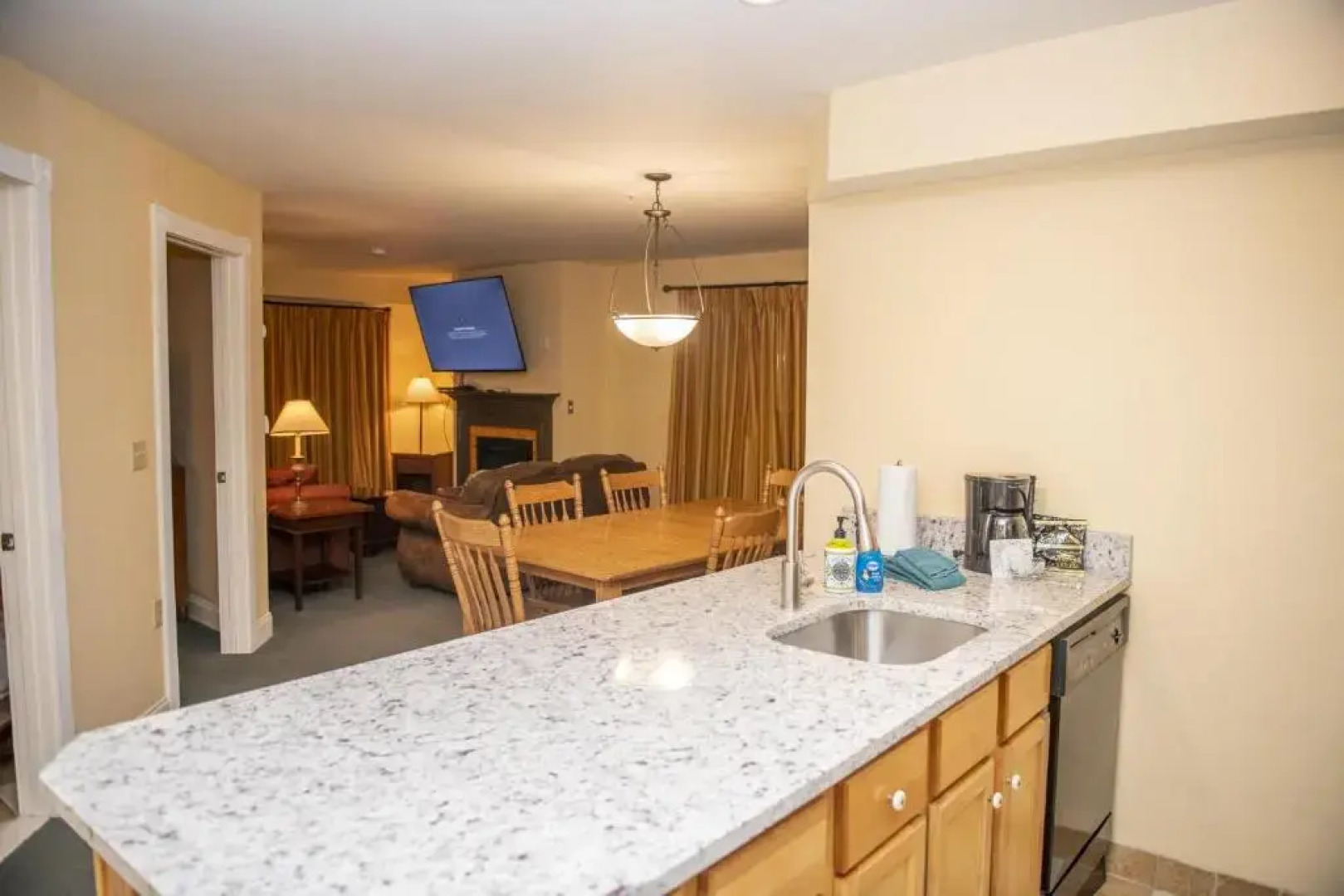 Seneca Unit 320 Deluxe Seneca 2 Bedroom, 2 Bath Condo