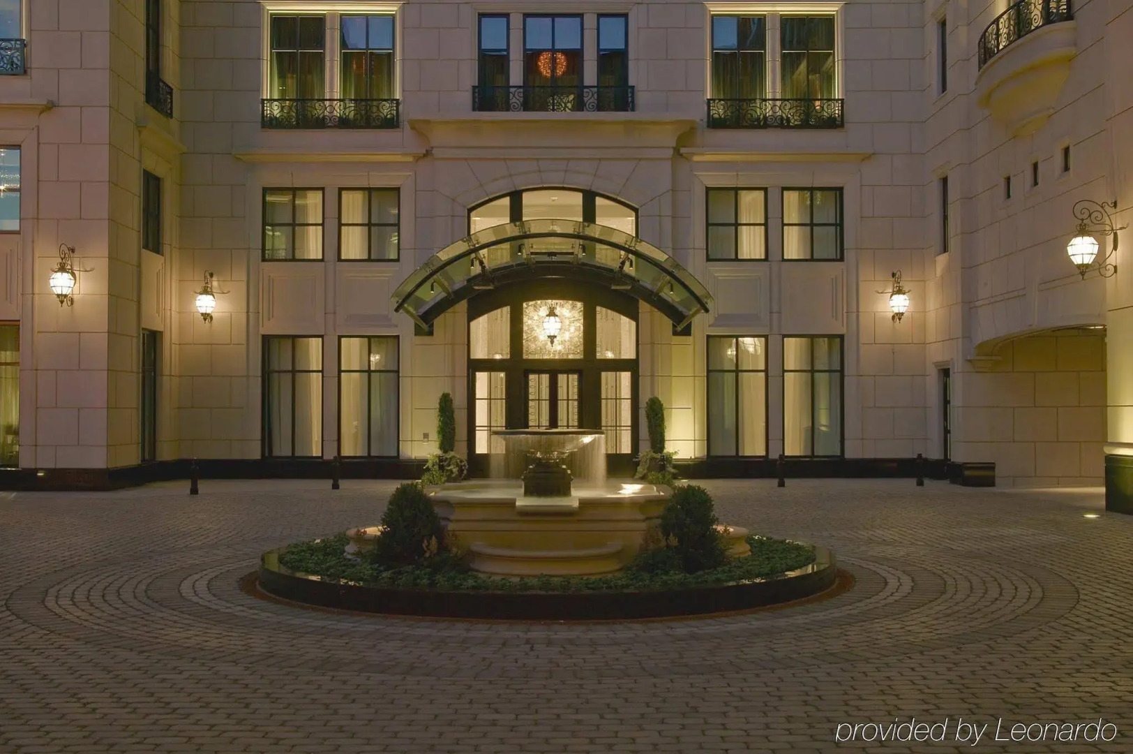 Waldorf Astoria Chicago