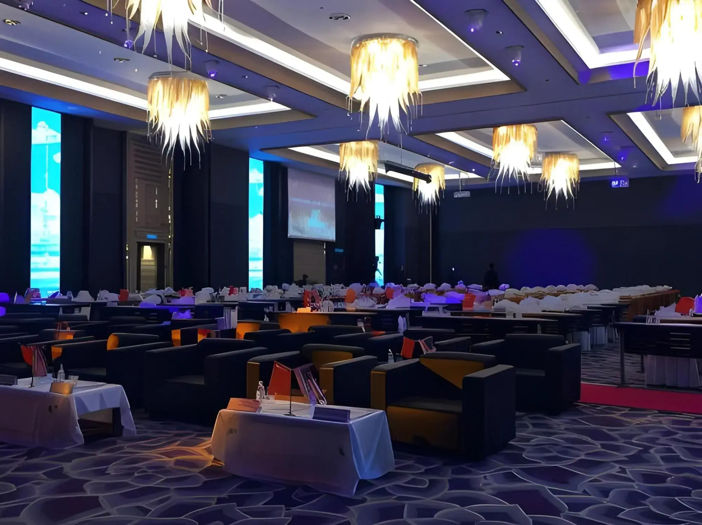 Vangohh Eminent Hotel & Spa