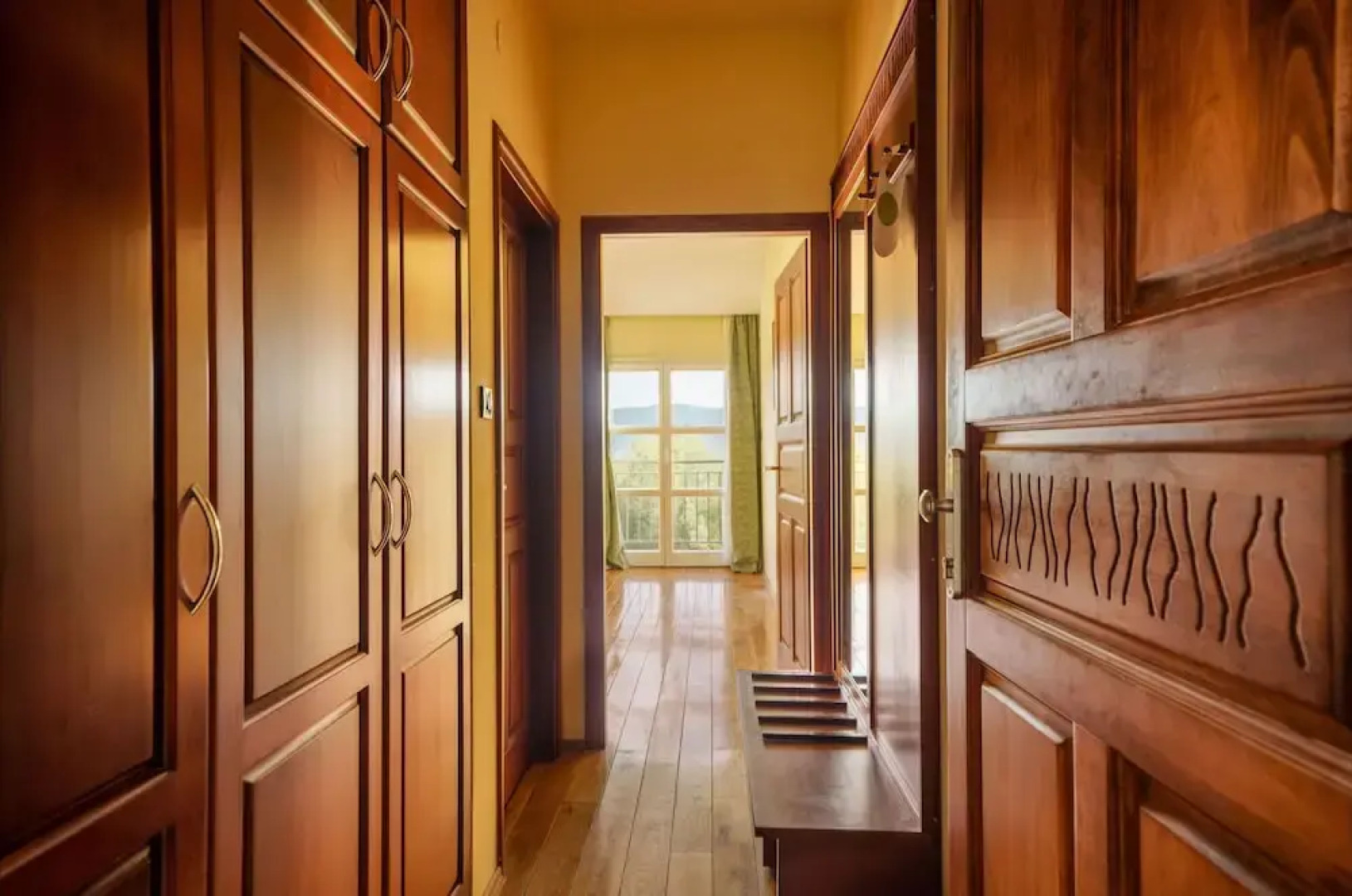 Exclusive Suite With Breakfast Included