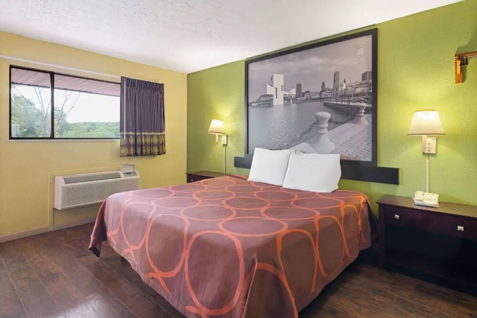 Super 8 by Wyndham Youngstown North