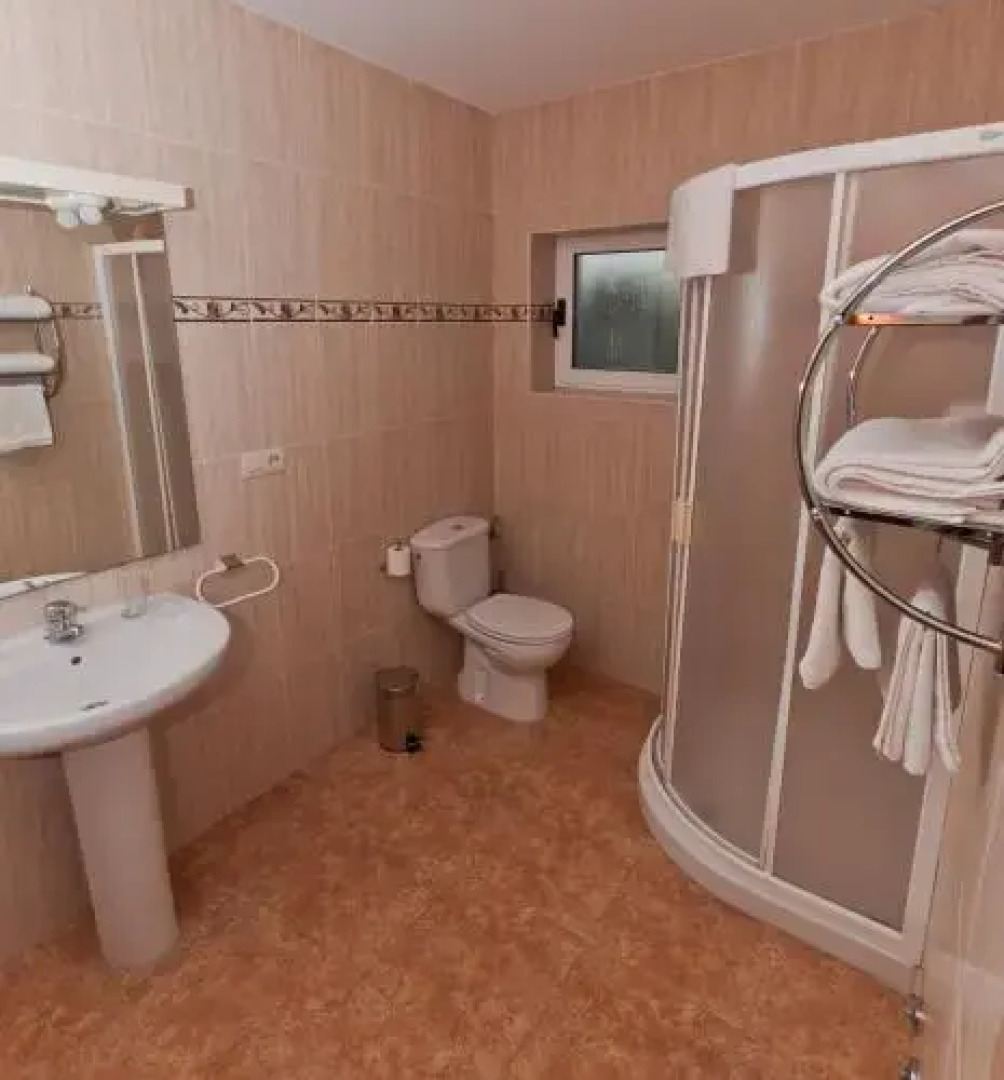 Hostal Restaurante María Victoria