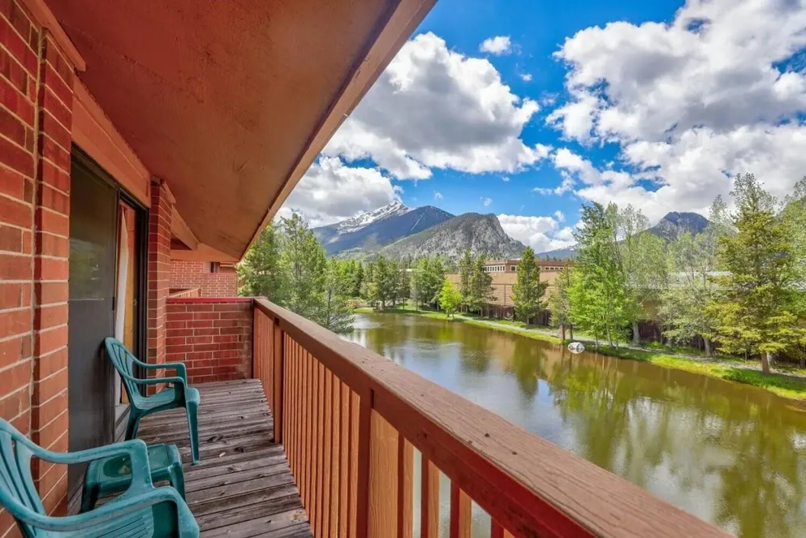 Lagoon  754b 3 Bedroom Townhouse