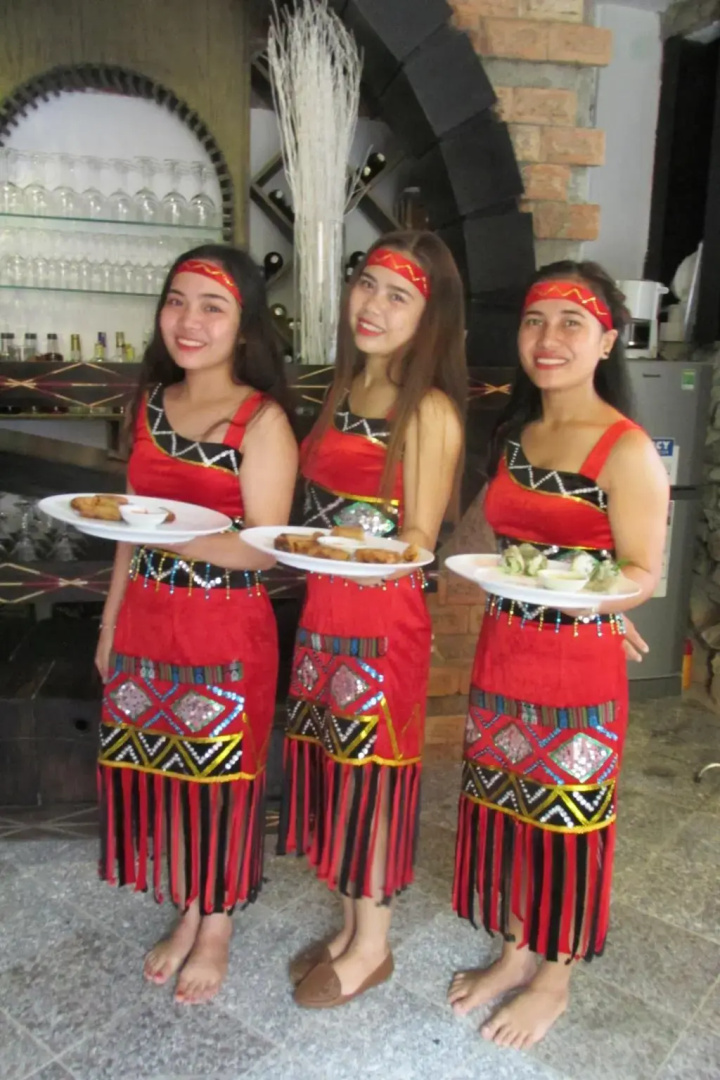 Hnam Chang Ngeh Hospitality training center, guest house, restaurant & bar