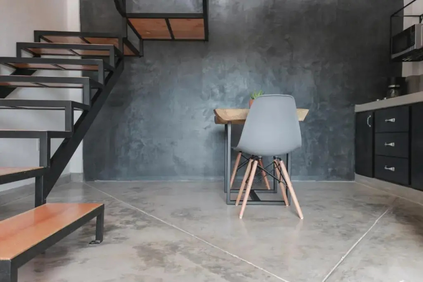 Gallo Azul, Downtown Loft Style Apartment