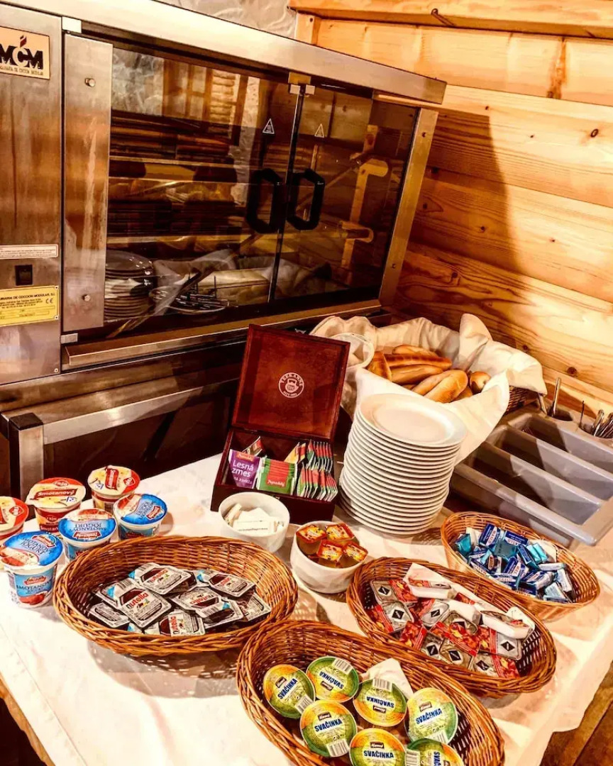 Jánošíkova Valaška Pension & Restaurant