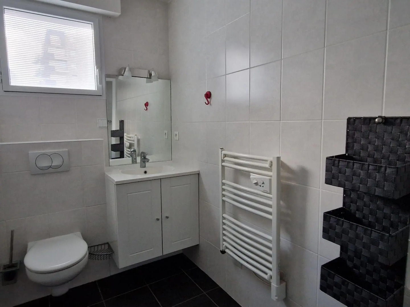 Comfortable Apartment, 50 m Sandy Beach