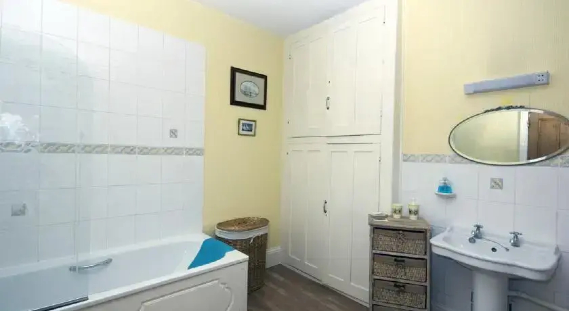 Shenstone Holiday Home