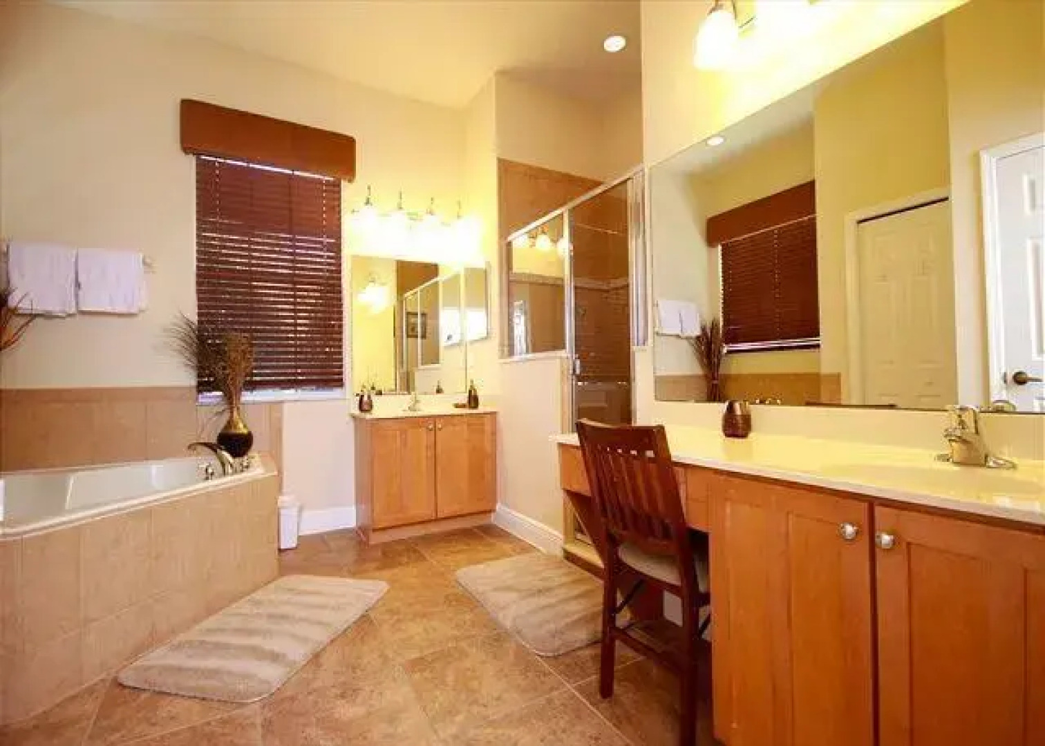 Gathering Drive House 7540