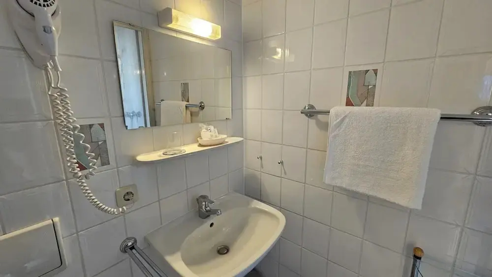 Pension Weiße Rose I Frühstück Parkplatz