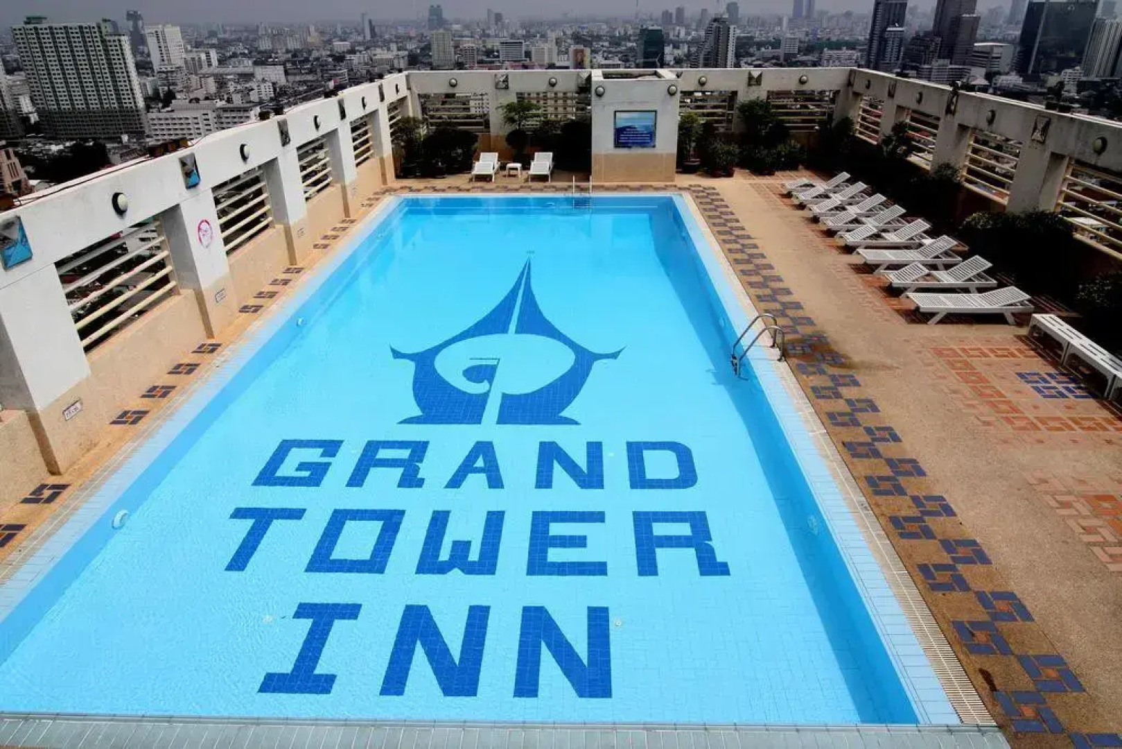 Grand Tower Inn Rama VI Hotel
