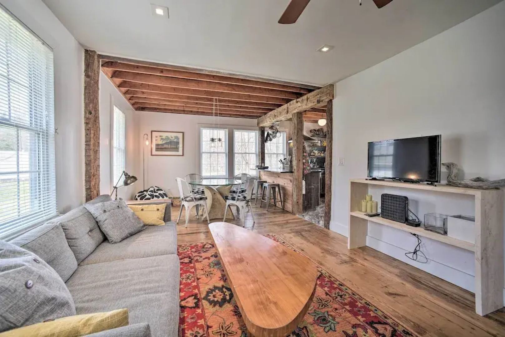 Charming Cottage w/ Yard - 2 Mi to Tinker St!