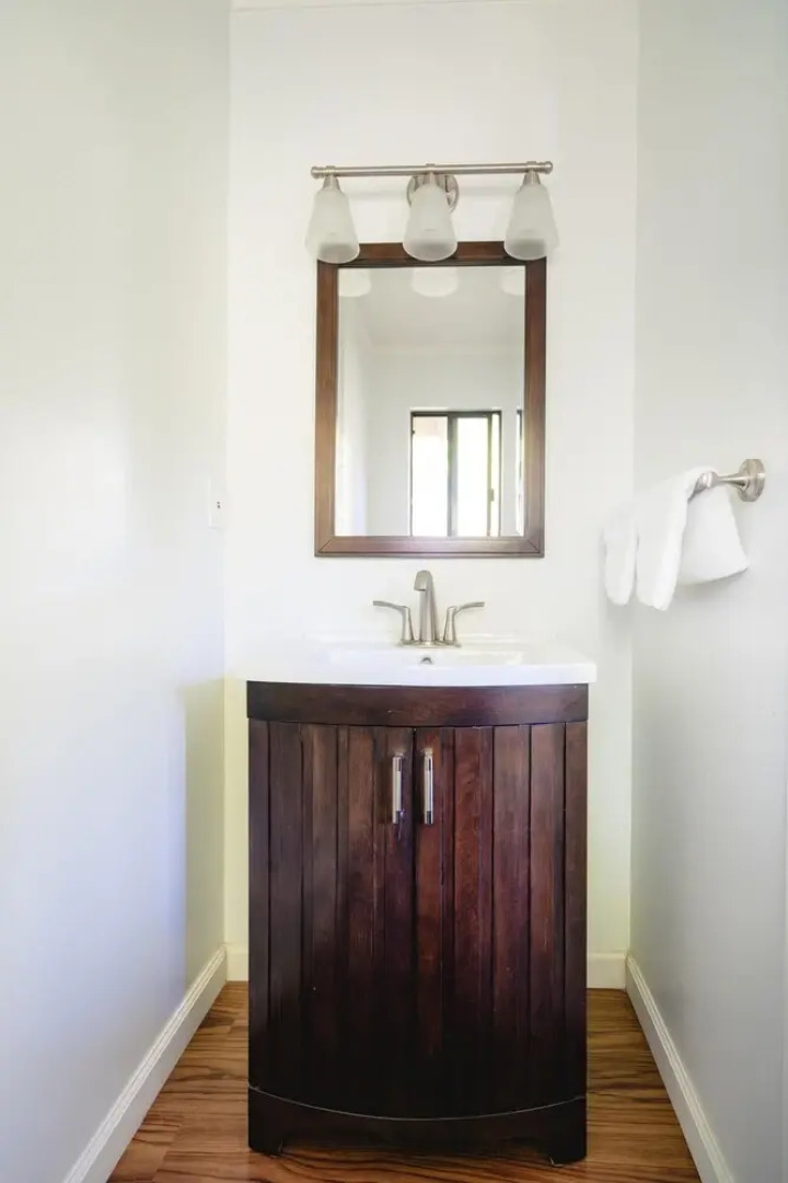 Rivendell - Spacious Home w Pool Arcade Games & Expansive Patio Santa Rosa