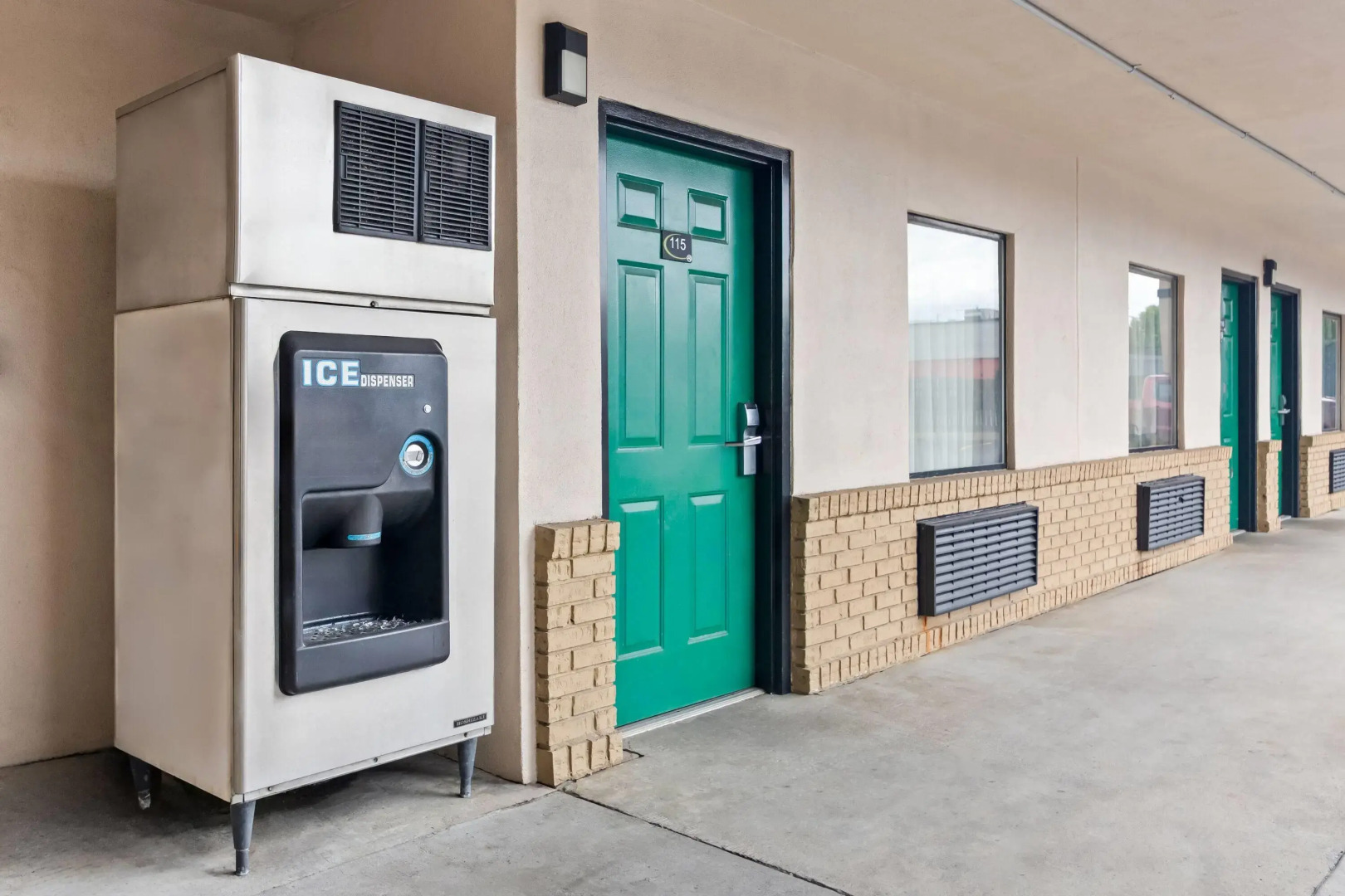 Super 8 by Wyndham Columbia