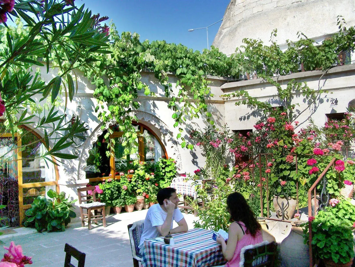 Cave Hotel Saksagan