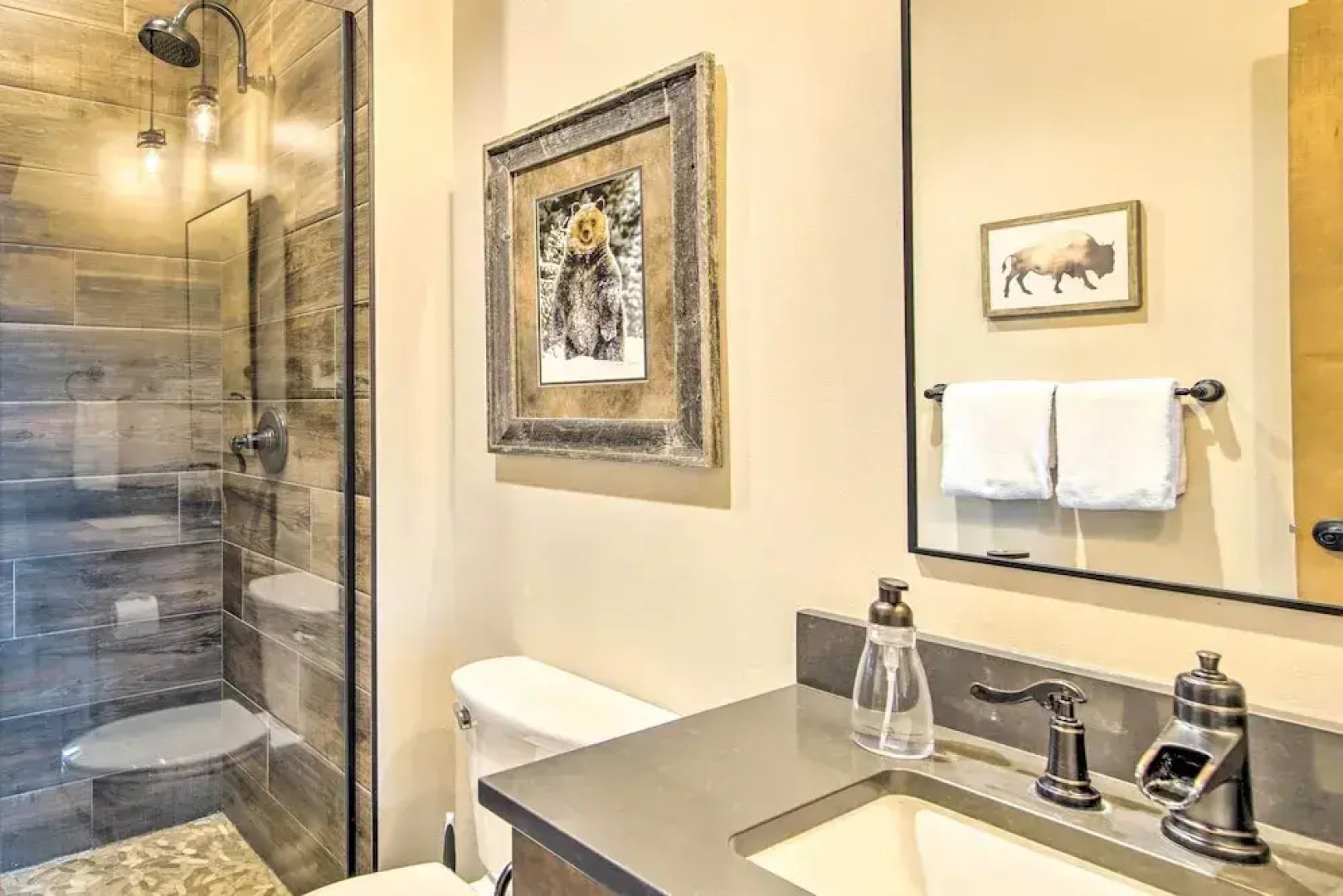 Soak, Night Ski & Explore! Cle Elum Mtn-view Cabin