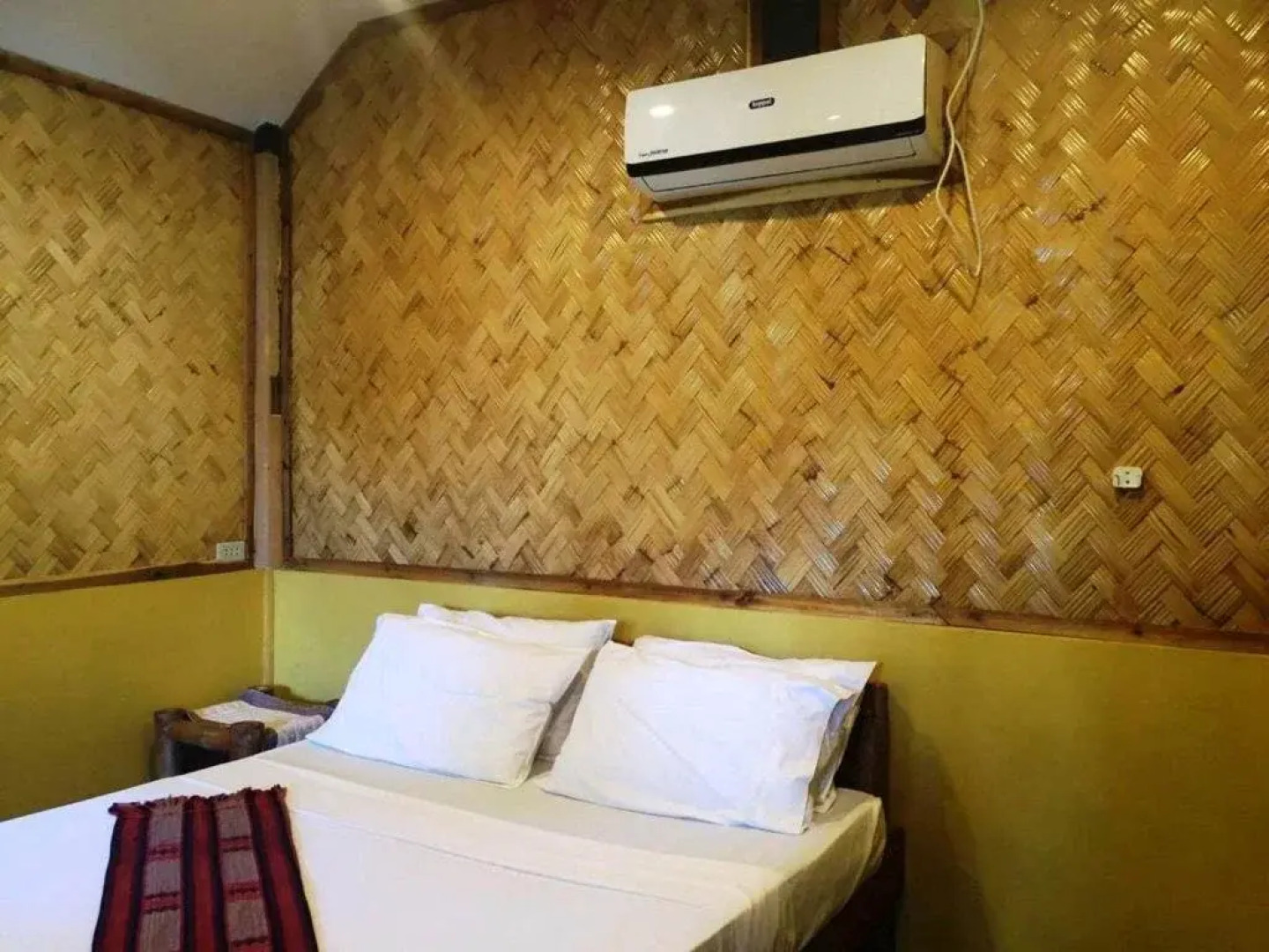 Garden Bay Beach Resort El Nido