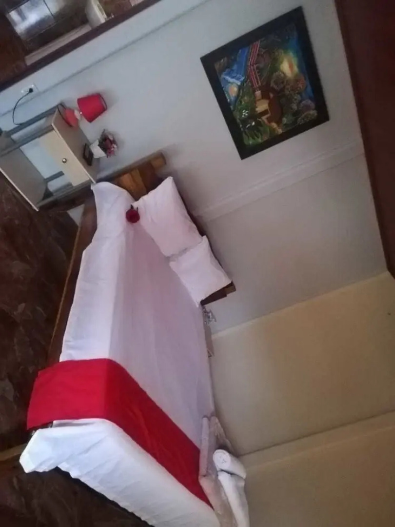 Soda y Cabinas El Parque