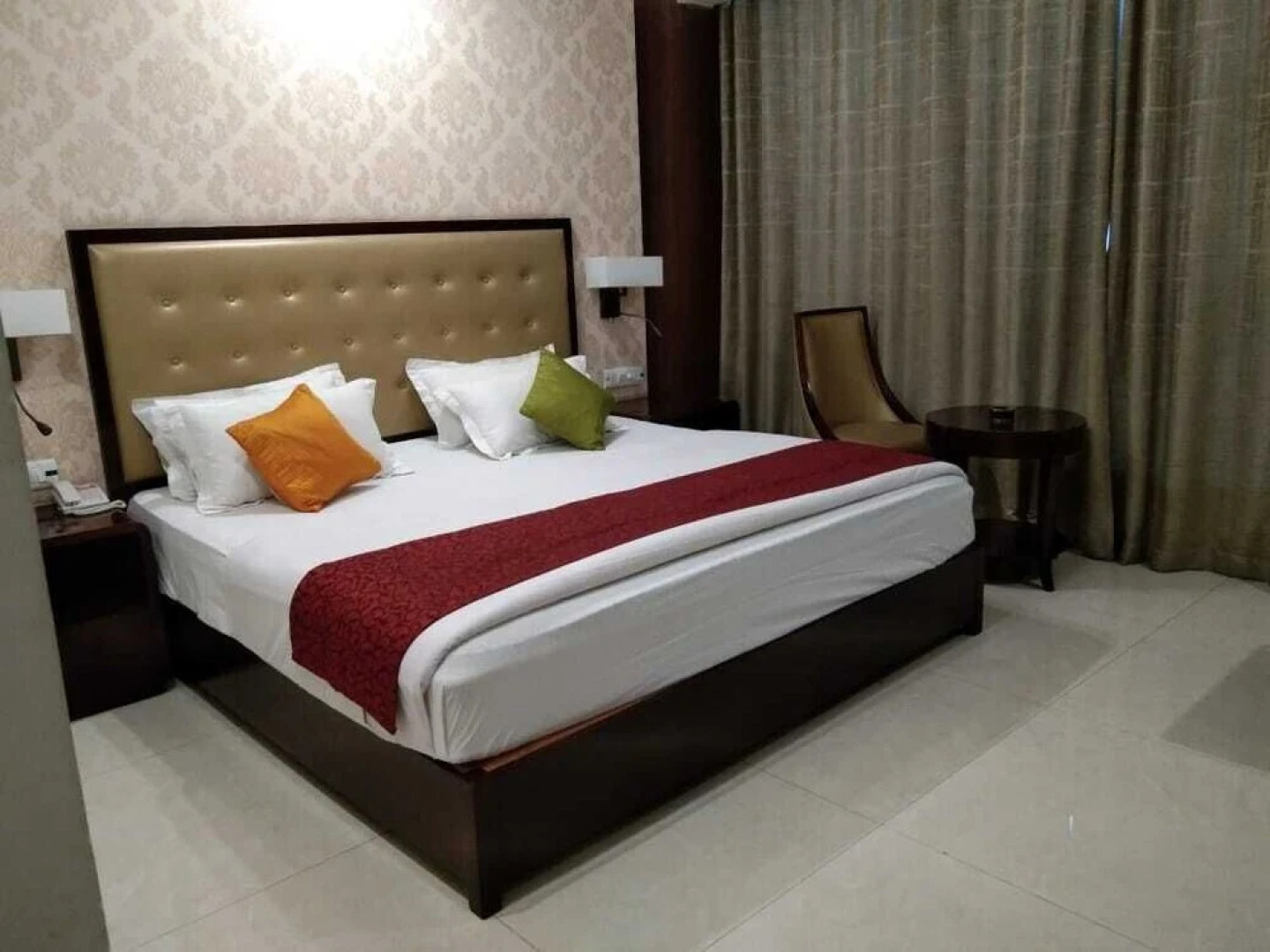 Hotel Ambassador Royale