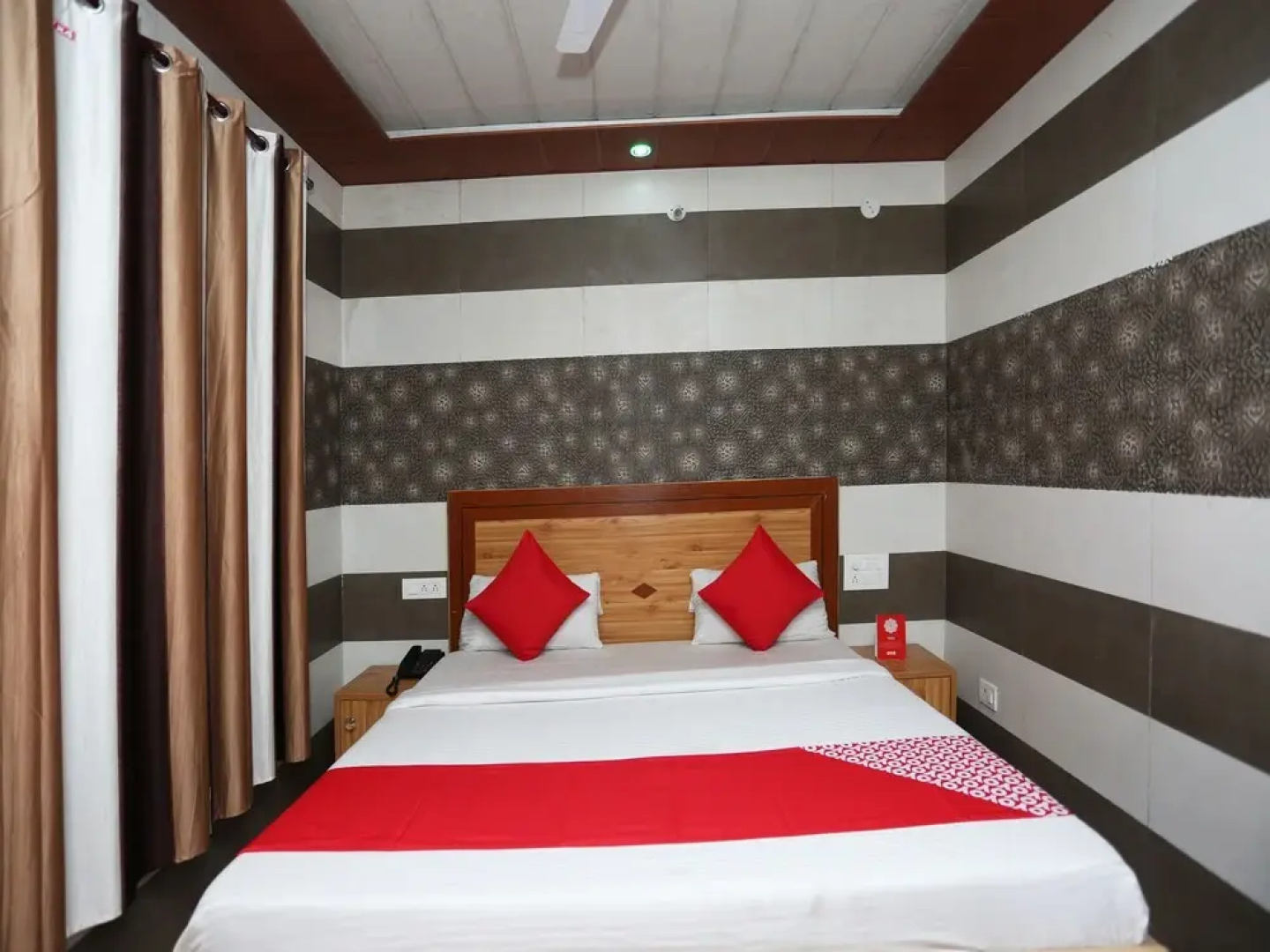 OYO 28835 Hotel Star