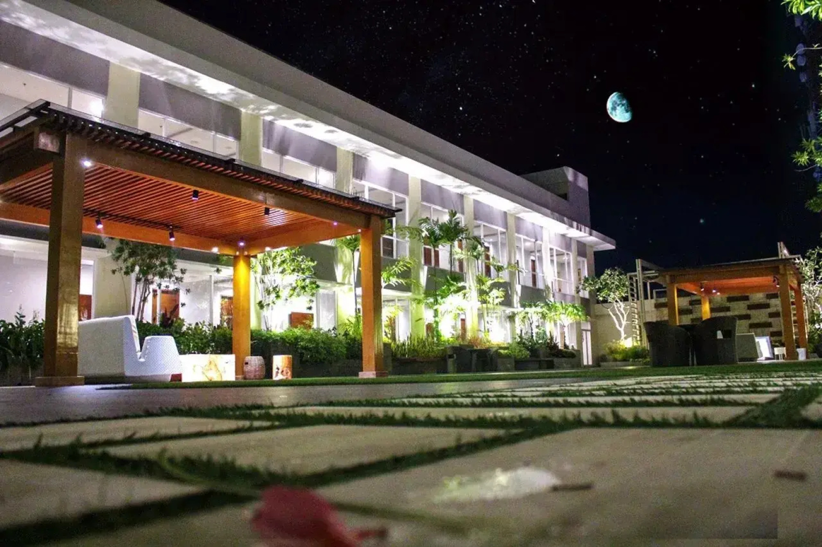 Rattan Inn Hotel