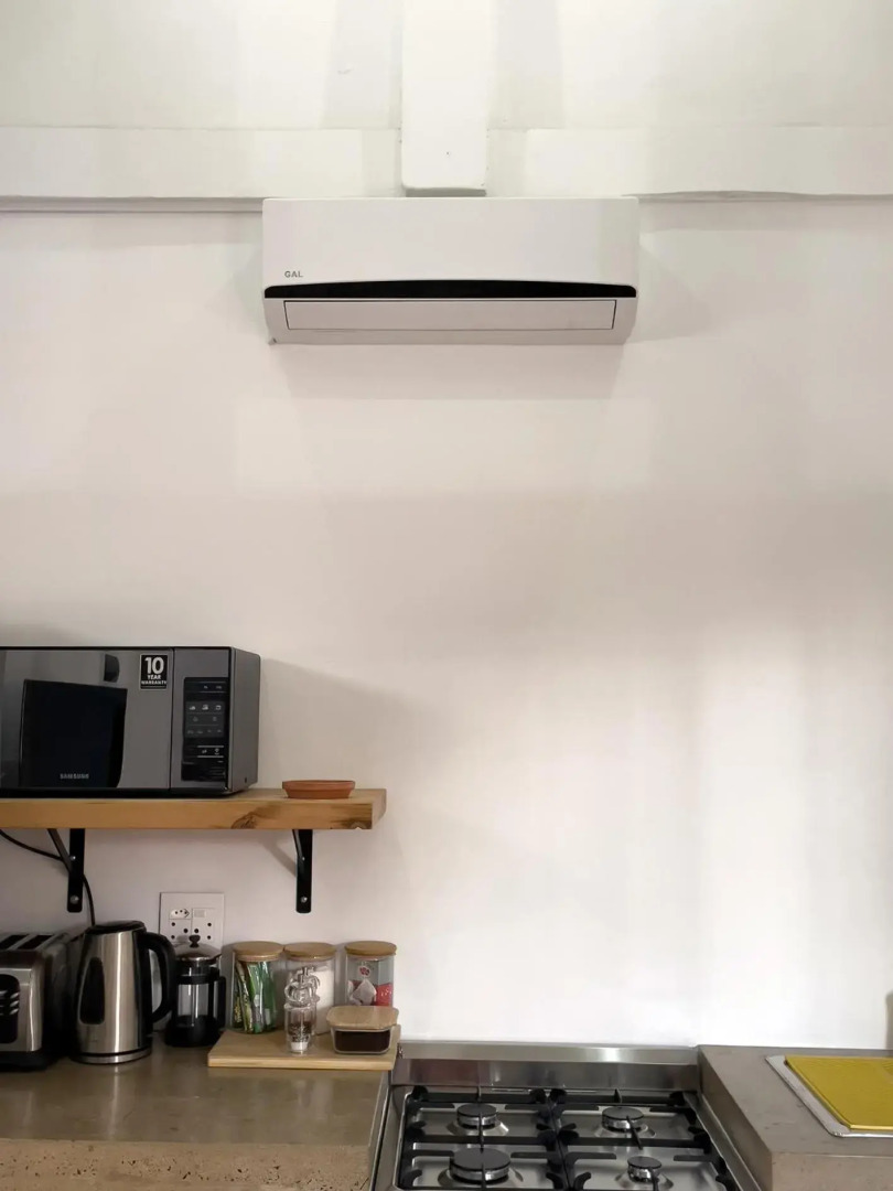 Dolphin Coast Doll House - quaint cottage close to the beach!