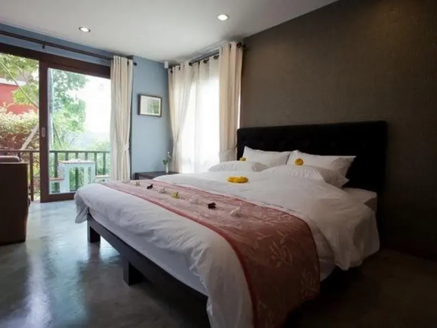 Varee Manust Resort