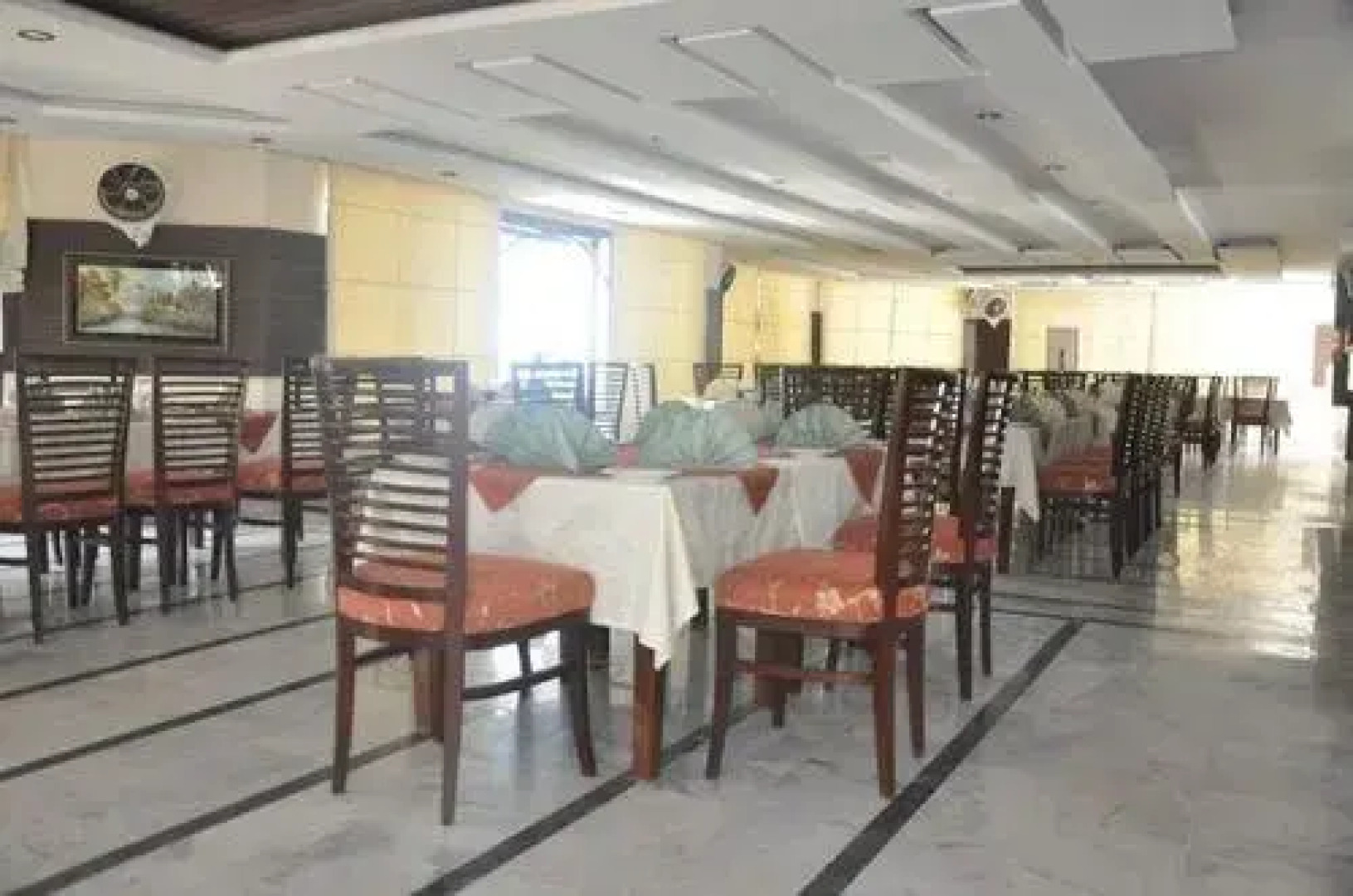 Chinar Family Resort