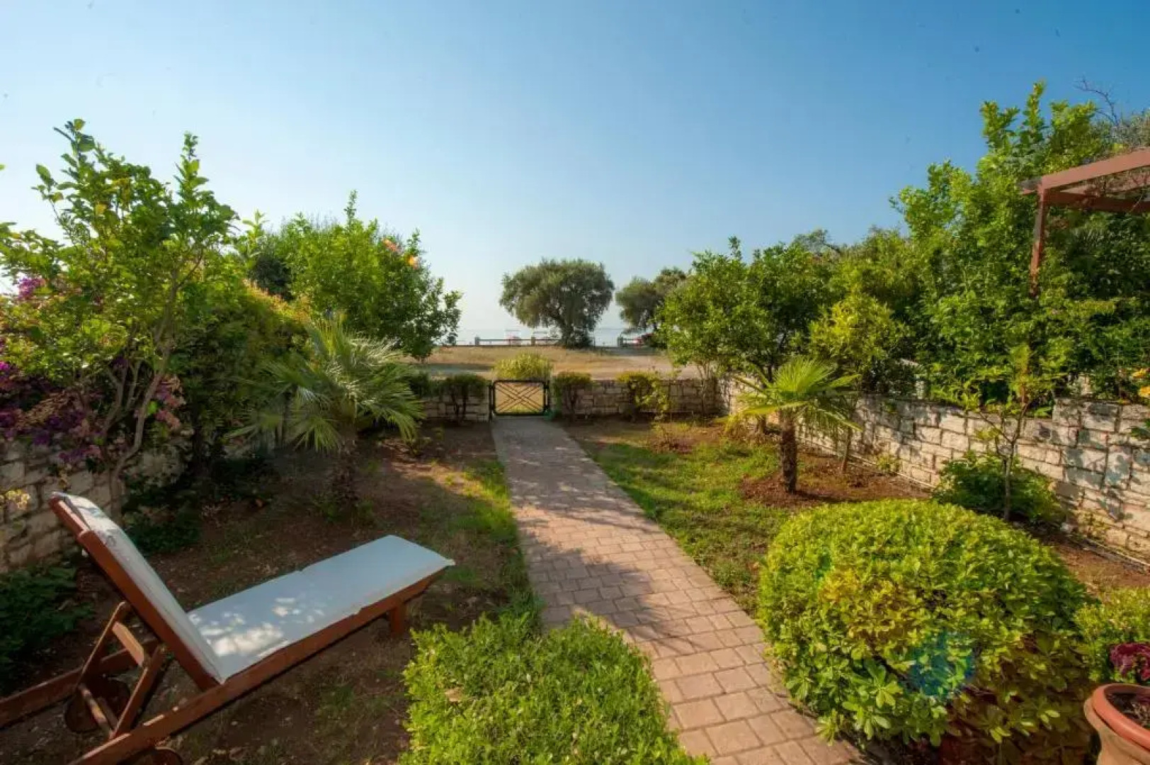 Waterfront Barbati by Villa2be