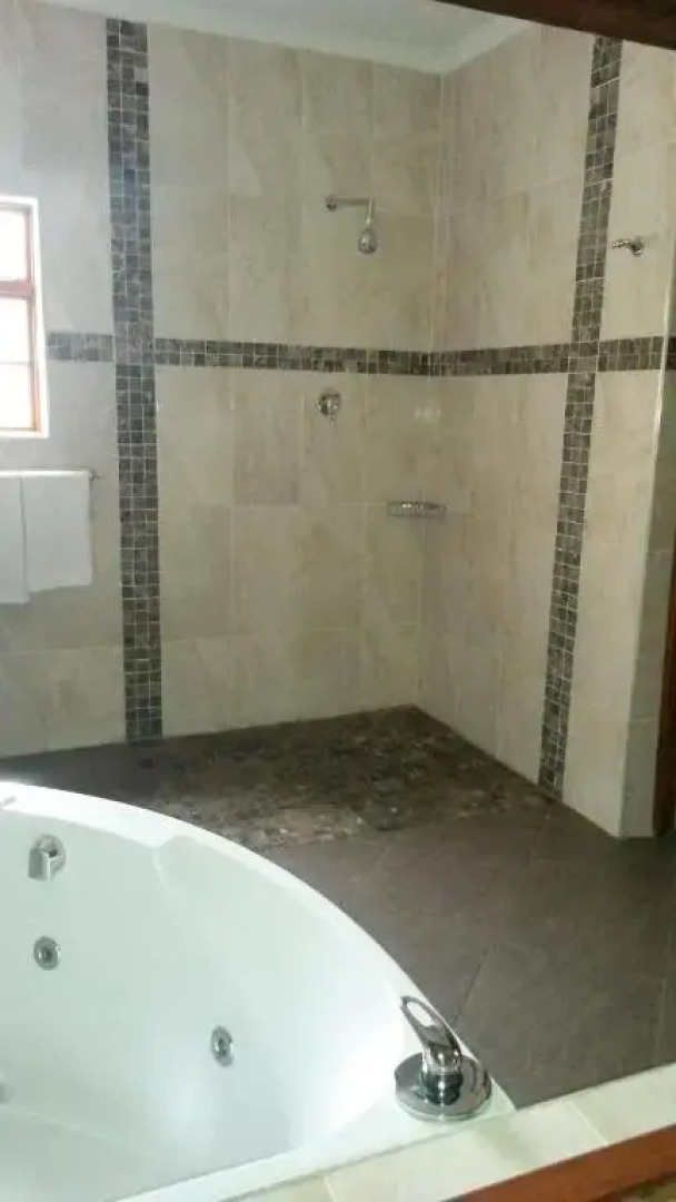 Queen Manor Boutique Guest House